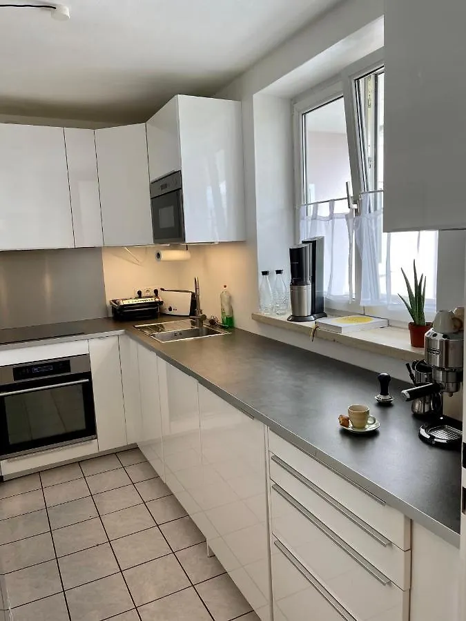 Apartment Wunderschoene 3 Zimmer Wohnung Mitten In Schwabing Munich Germany