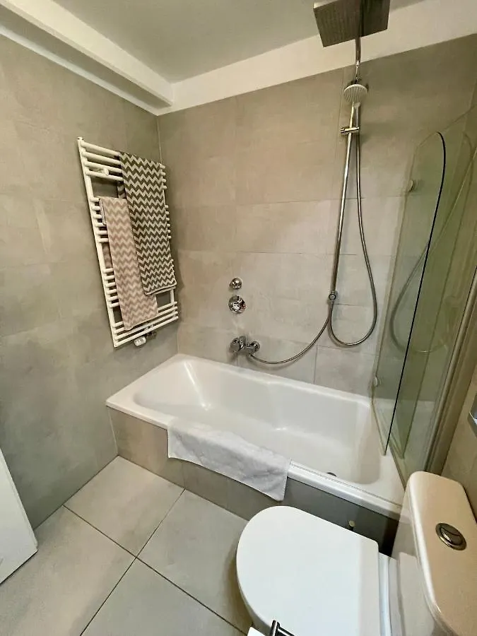 Wunderschoene 3 Zimmer Wohnung Mitten In Schwabing Munich 0*,