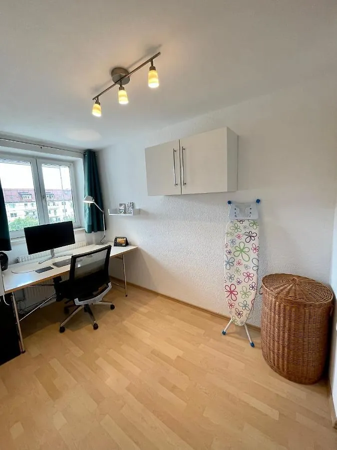 Wunderschoene 3 Zimmer Wohnung Mitten In Schwabing Munich Apartment