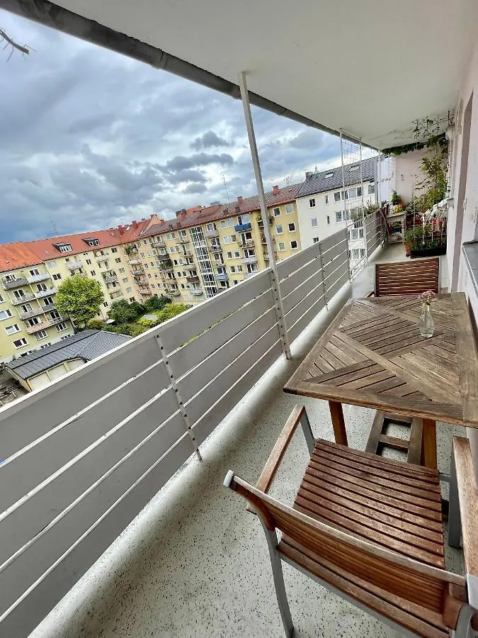 Wunderschoene 3 Zimmer Wohnung Mitten In Schwabing Munich