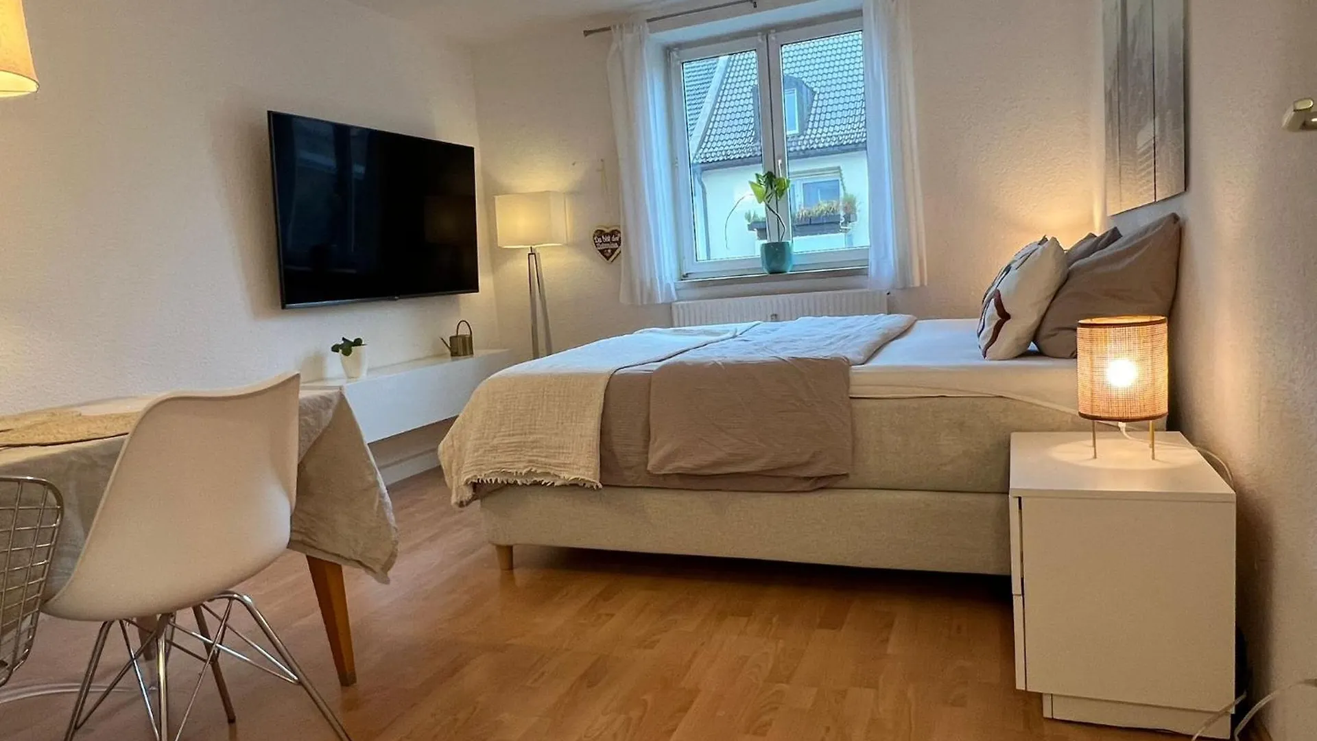 Wunderschoene 3 Zimmer Wohnung Mitten In Schwabing Munich 0*,  Germany